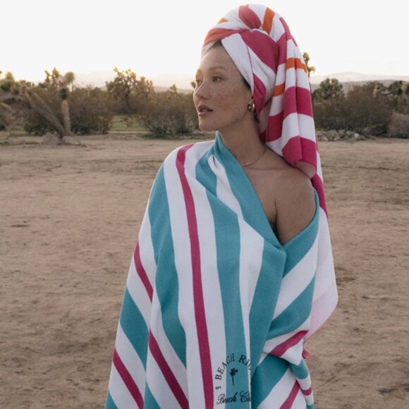 ❣️2/$36 NIP Beach Riot Beach Club Towel Pink Orange Stripe Retail Price $78.00 - Picture 8 of 9